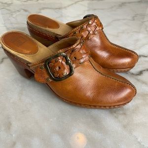 Frye Candace Woven Leather Mule Clog Cognac